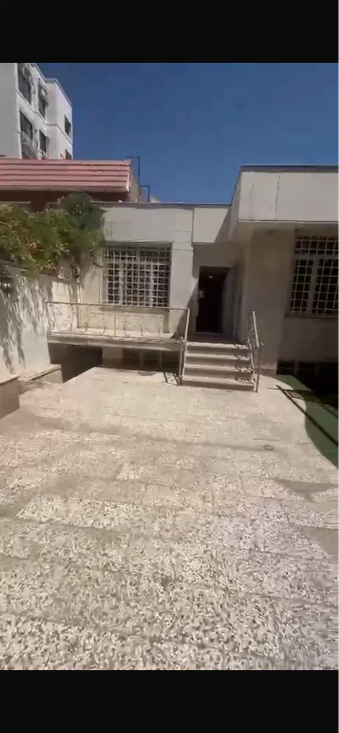 ۱۰۰ متر آپارتمان + ۱۰۰ متر حیاط اختصاصی|اجارهٔ آپارتمان|مشهد, نیروی هوایی|دیوار