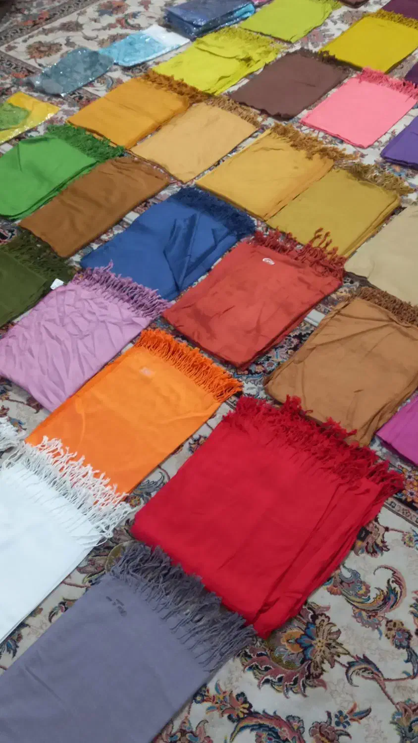 شال ساده جنس تُرک...|لباس|شیراز, فرهنگ شهر|دیوار