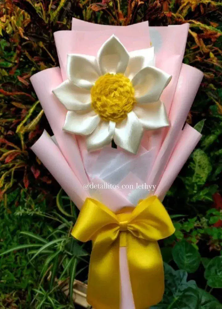 گل های روز مادر گل رز ربانی، افتابگردون، بابونه|گل مصنوعی|رشت, پل تالشان|دیوار