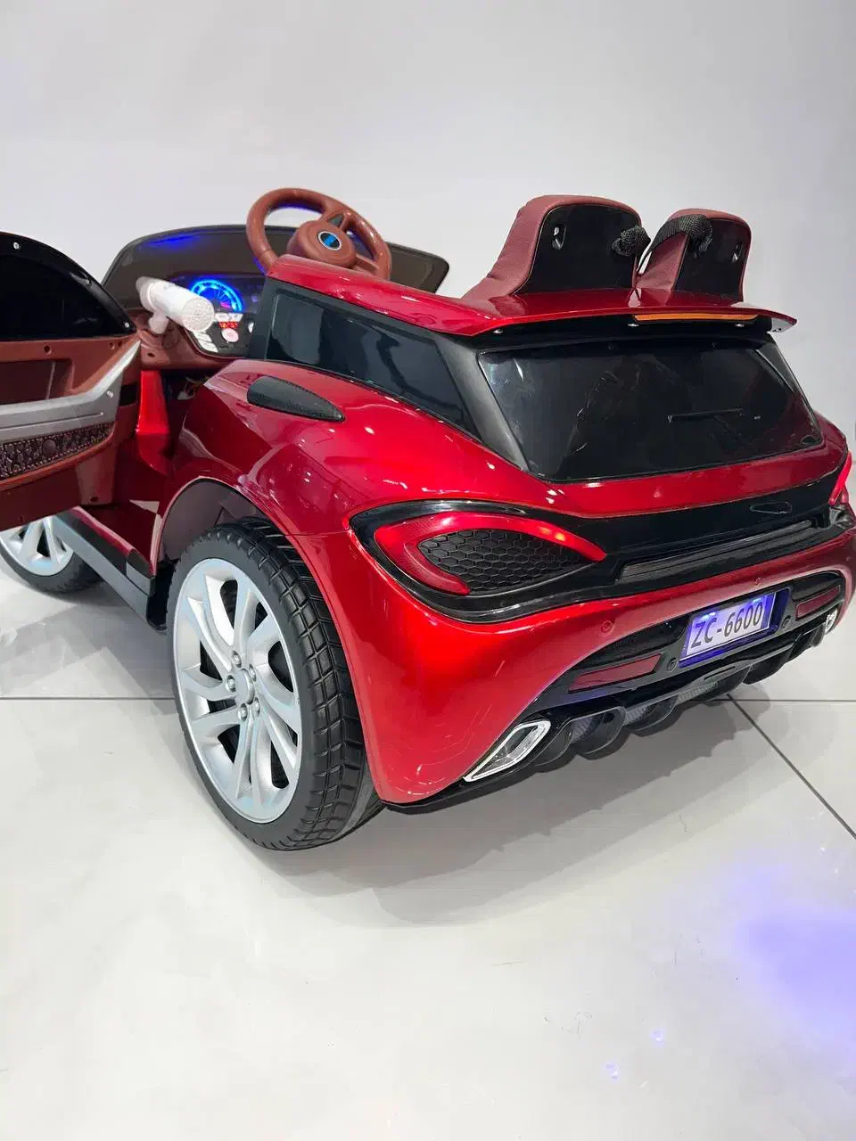 ماشین شارژی مک لارن شاسی بلند چهار موتوره مدل 2020|اسباب‌بازی بچه|قم, بنیاد|دیوار