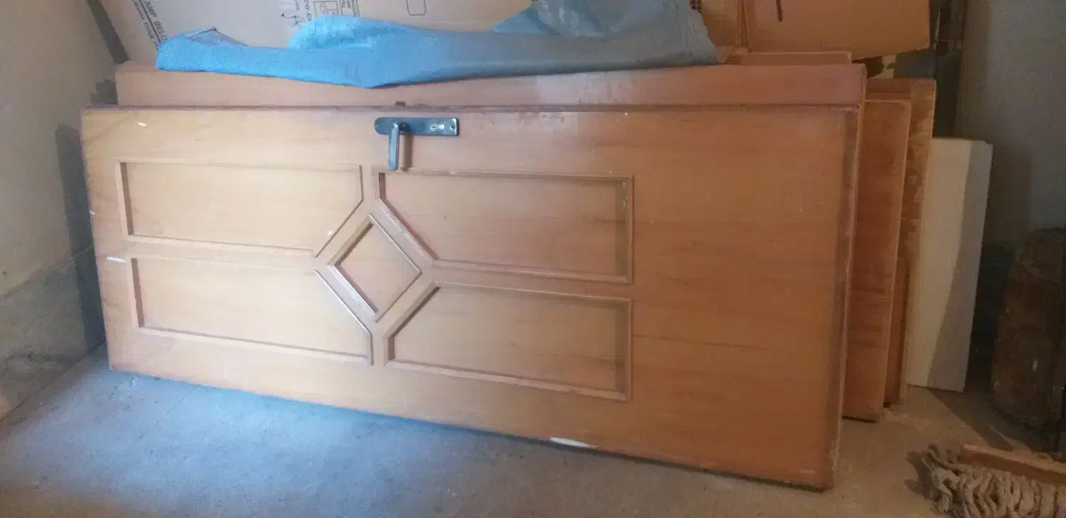 درب چوبی راش طرح دار|مصالح و تجهیزات ساختمان|اصفهان, باغ زرشک|دیوار