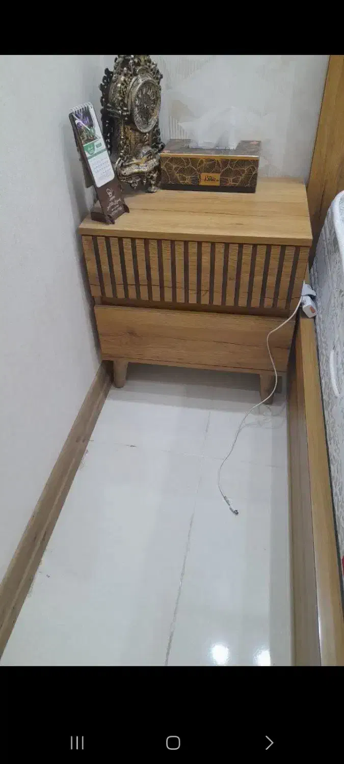 تخت و پاتختی یک نفره|تخت و سرویس خواب|اصفهان, شاه پسند|دیوار