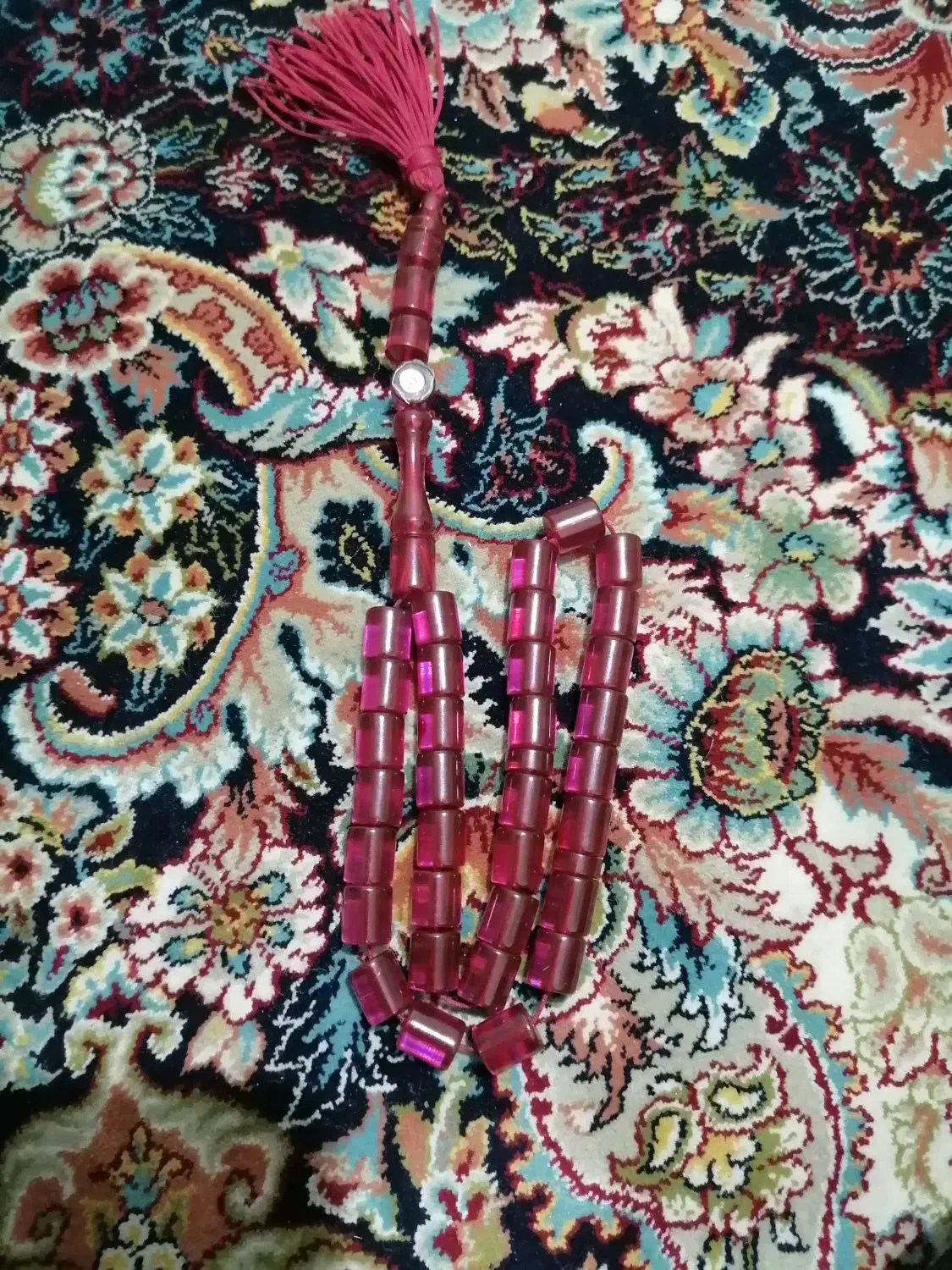 تسبیح|جواهرات|رباط‌کریم, رباط‌کریم|دیوار