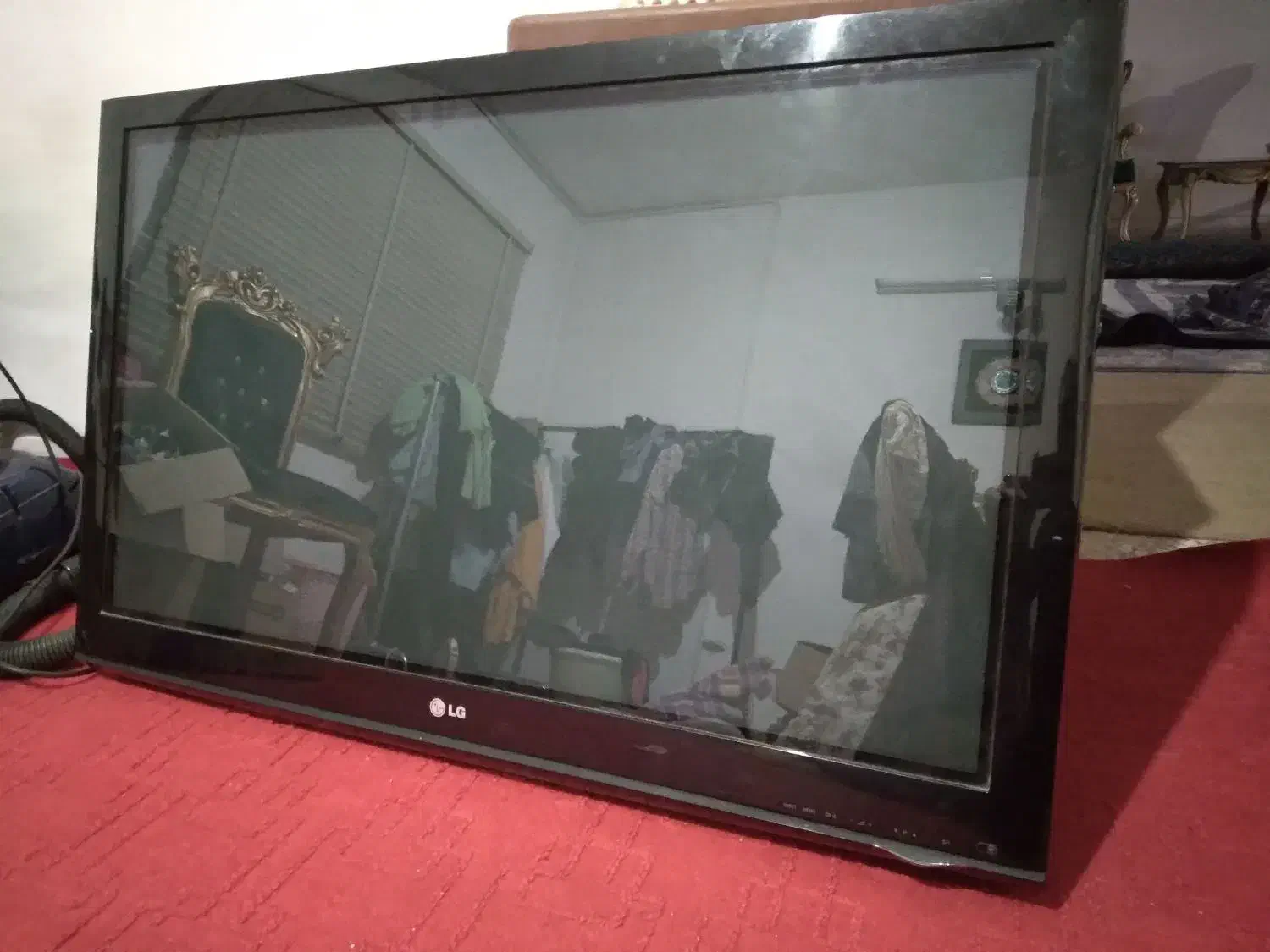 تلووزیون۴۲ اینچ LG|تلویزیون و پروژکتور|اصفهان, باغ کاران|دیوار