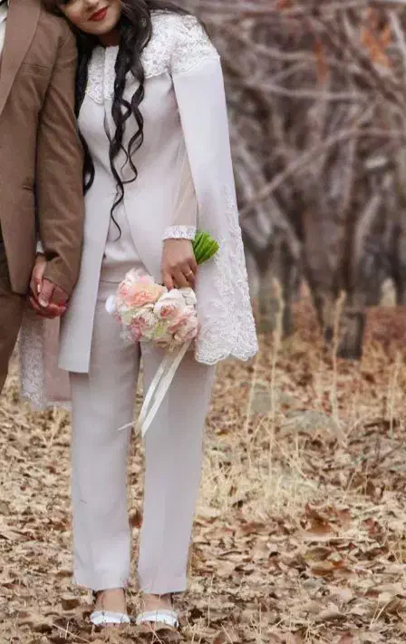 لباس عقد|لباس|الوند, |دیوار