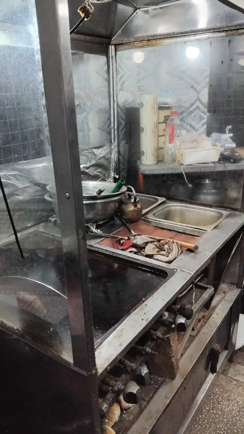 کلیه لوازم ساندویچی تکمیل قیمت توافقی|فروشگاه و مغازه|پرند, فاز ۵|دیوار