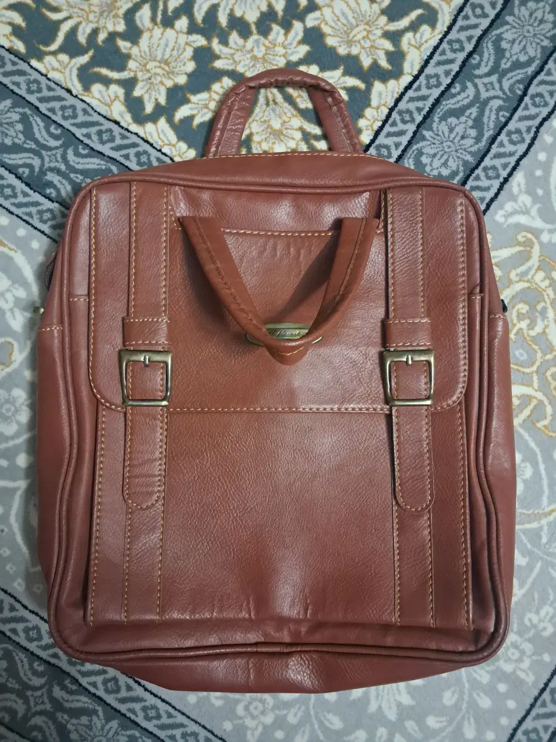 کیف چرم|کیف، کفش، کمربند|قم, قلعه عموحسین|دیوار