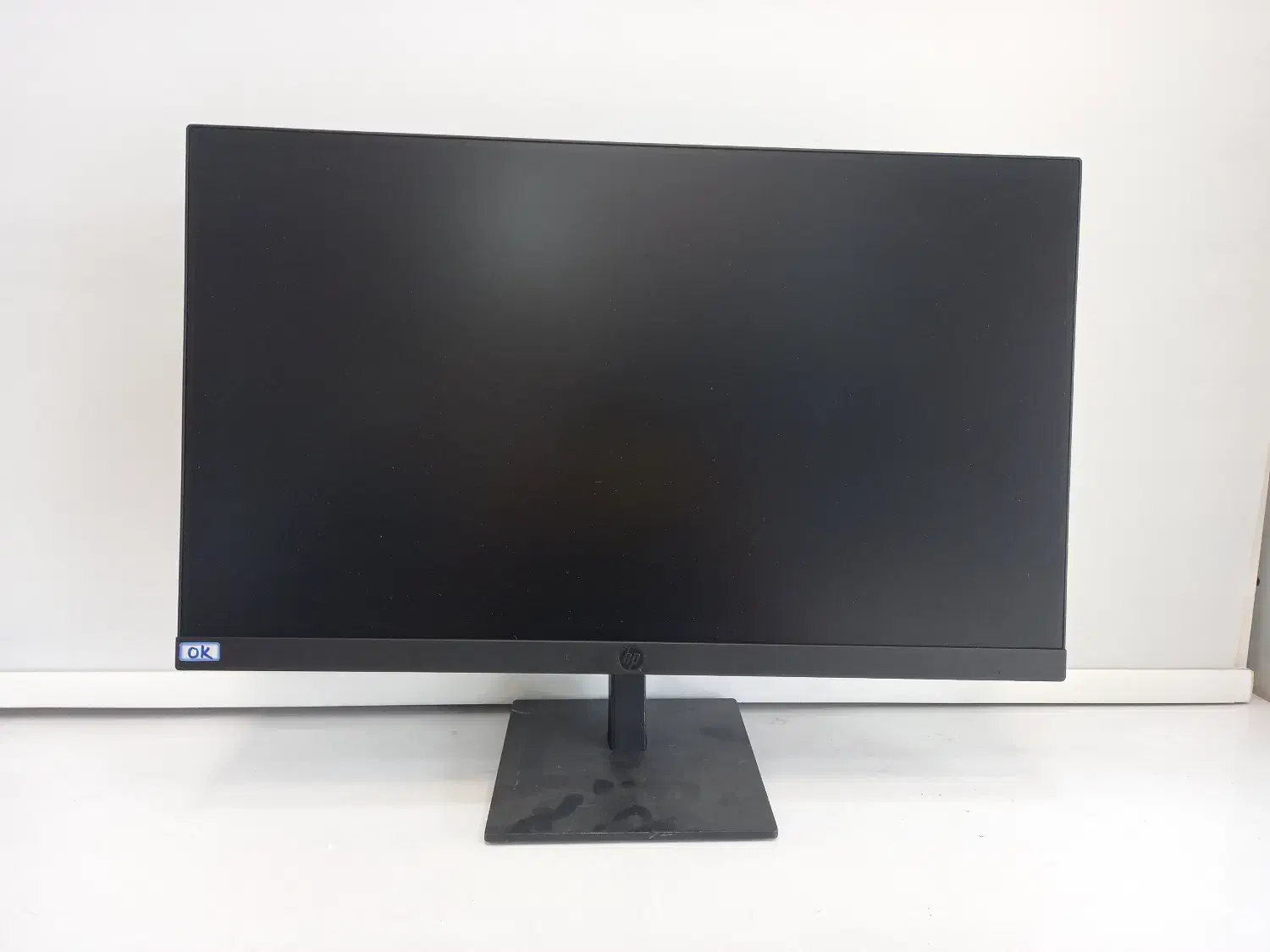 مانیتور حرفه ای ۲۴ اینچ HP پنل IPS ، اسپیکر ، HDMI|قطعات و لوازم جانبی رایانه|محمدیه-قزوین, |دیوار