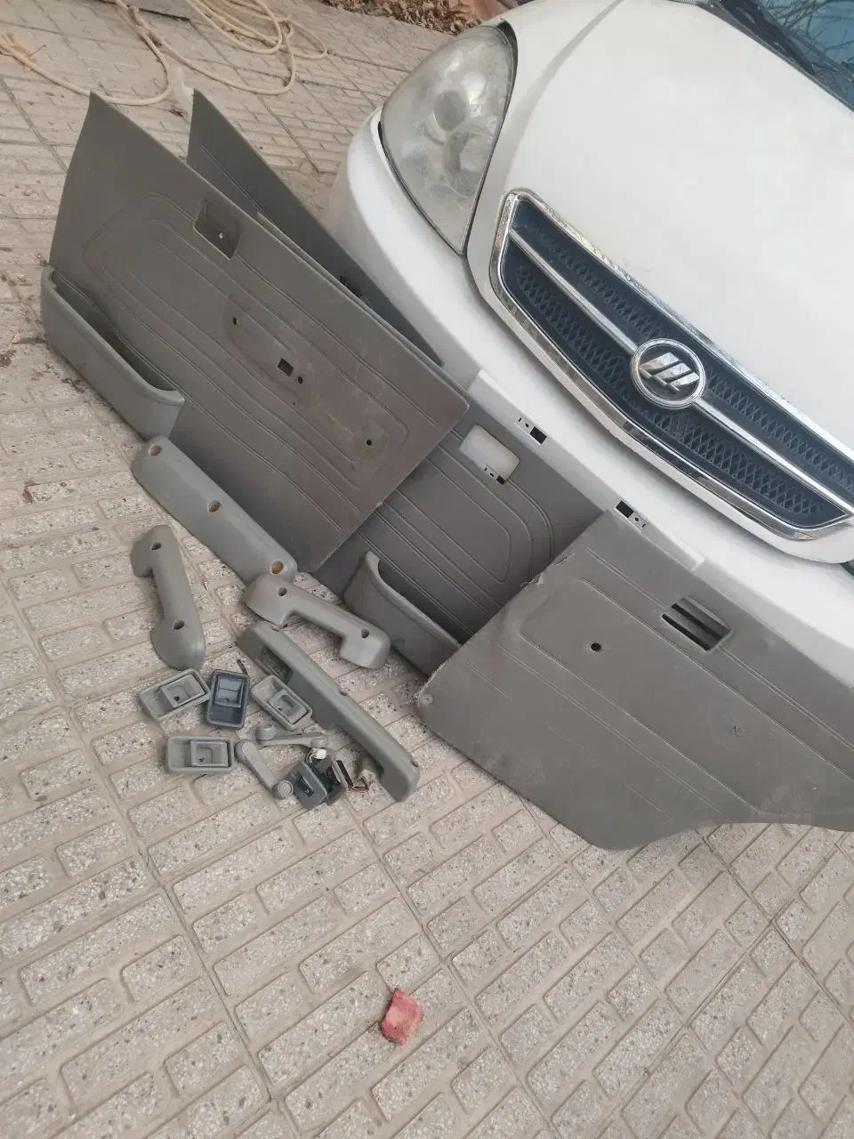 چراغ کامل روی درب کامل|قطعات یدکی و لوازم جانبی|کرمانشاه, |دیوار