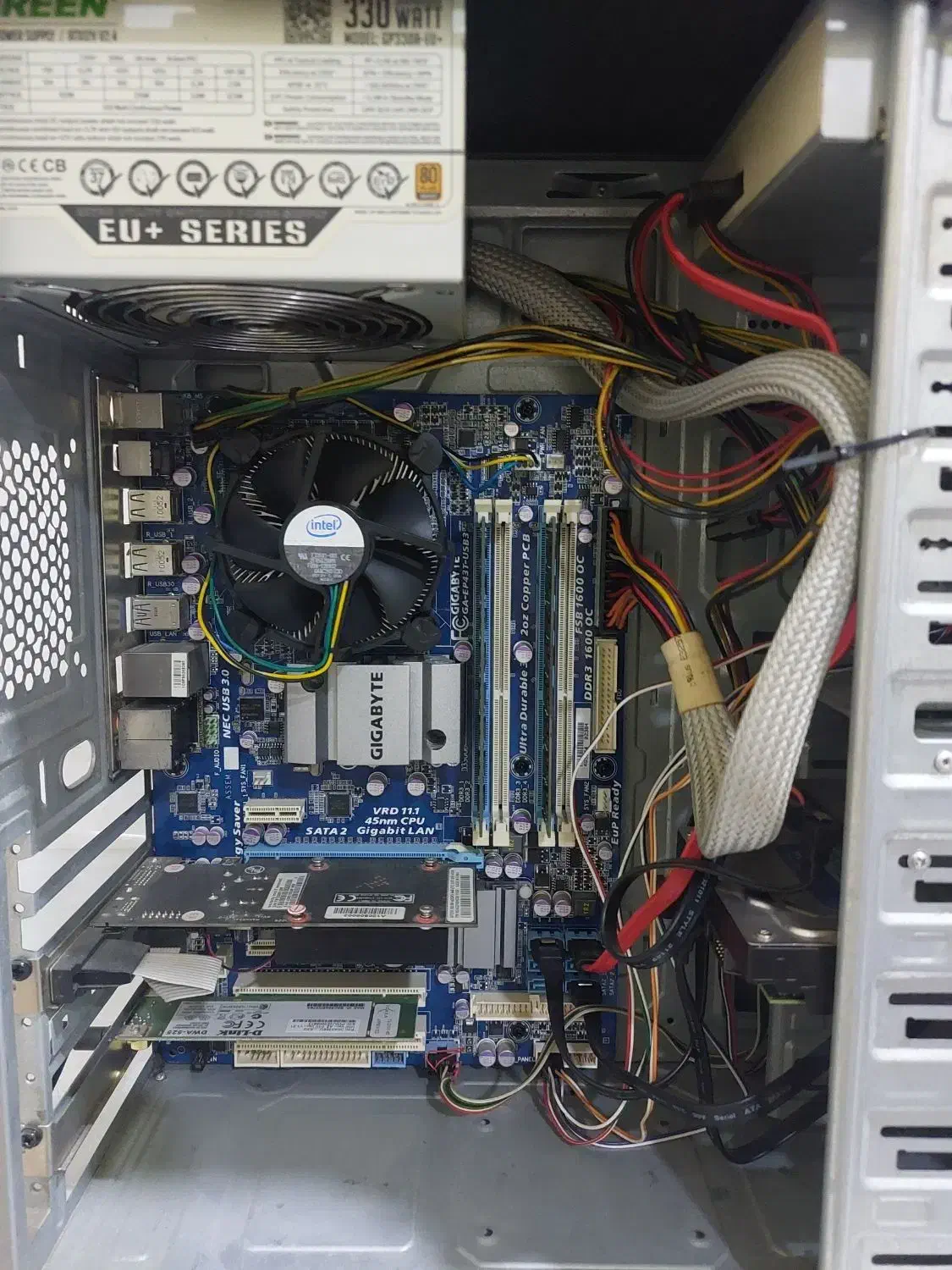 کامپیوتر خانگی ترو تمیز 4 هسته ای|رایانه رومیزی|بهبهان, |دیوار