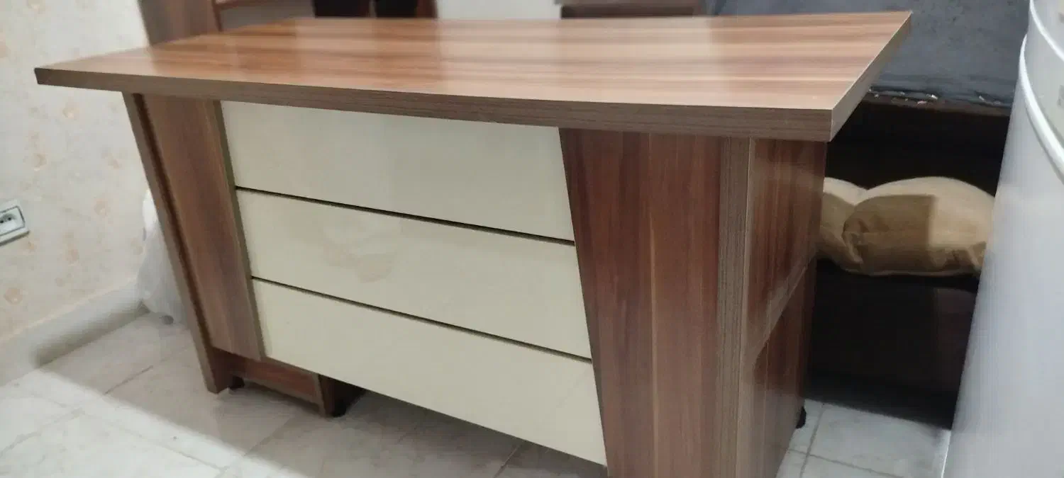 میز تحریر|میز تحریر و کامپیوتر|کرج, عظیمیه|دیوار