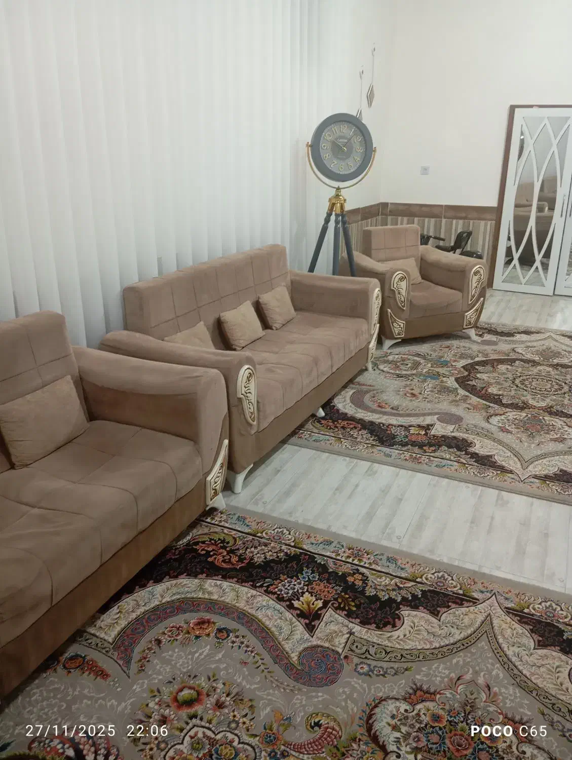 مبل هفت نفره|مبلمان خانگی و میز عسلی|بوژگان, |دیوار