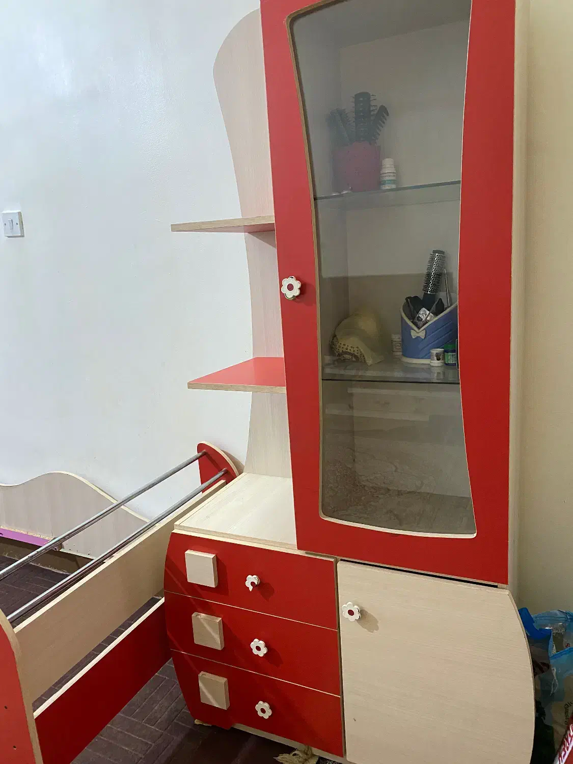 تخت و بوفه کودک|تخت و سرویس خواب|امیدیه, |دیوار