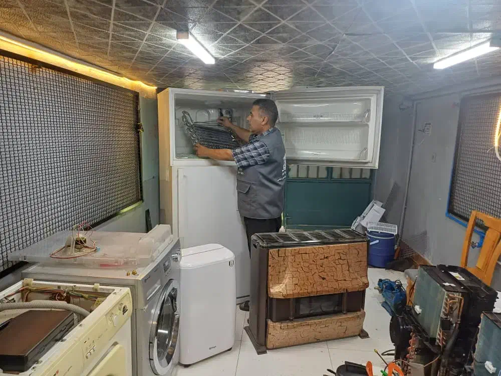 نصب و تعمیرات کلیه لوازم برقی  گرمایشی و  سرمایشی|خدمات پیشه و مهارت|همدان, |دیوار