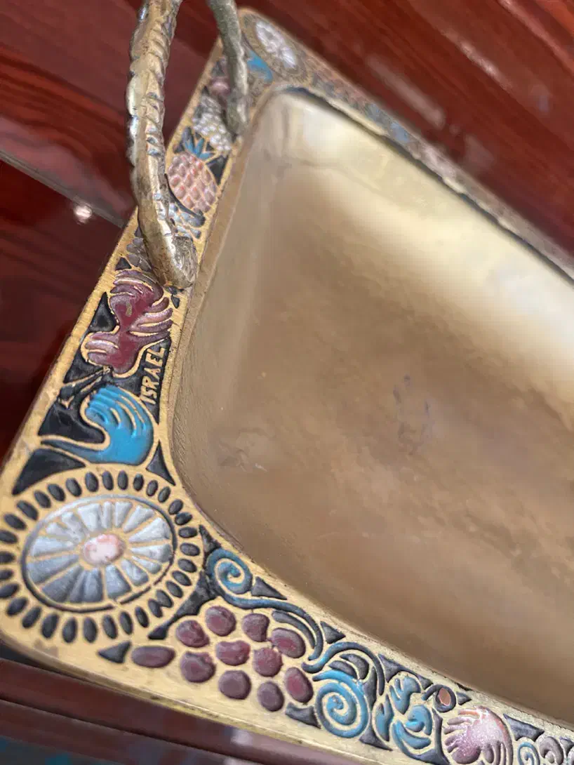 سینی پایه داربرنز ومیناکاری|ظروف سرو و پذیرایی|تبریز, |دیوار