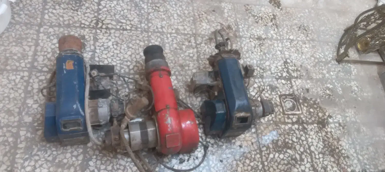 ۳ عدد مشعل گازوئیلی سالم|آبگرمکن، پکیج، شوفاژ|کاشان, امام خمینی|دیوار