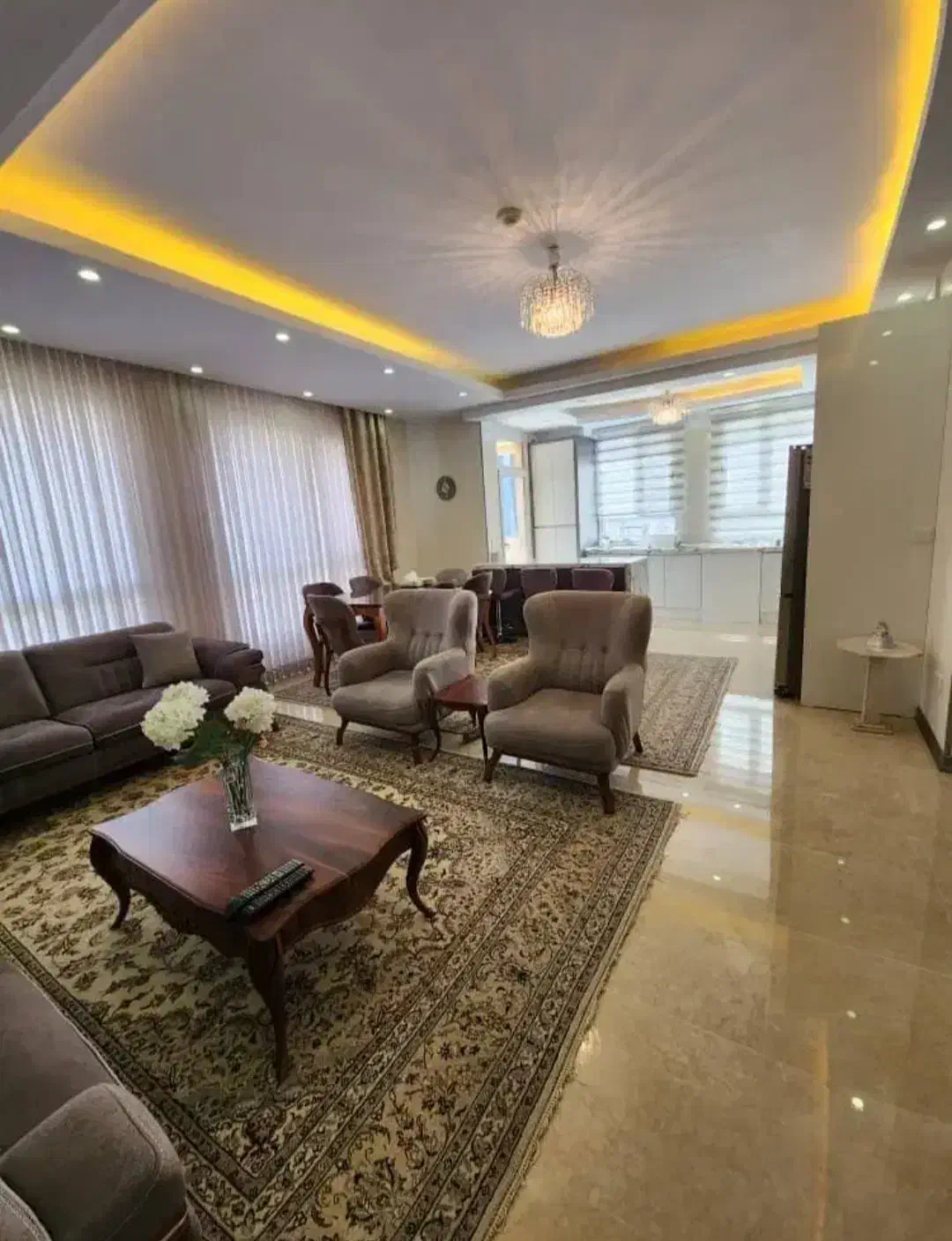 90متر*۲ خواب*موقعیت عالی*تمیز*فول امکانات