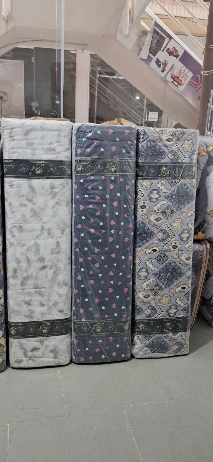 پارچه ملحفه ای|رختخواب، بالش، پتو|بروجرد, |دیوار