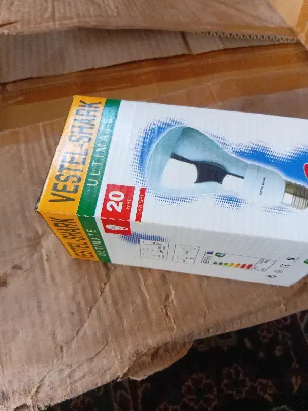 با سلام عرض ادب لامپ کم مصرف مهتابی فقط 75هزار|لامپ و چراغ|همدان, |دیوار