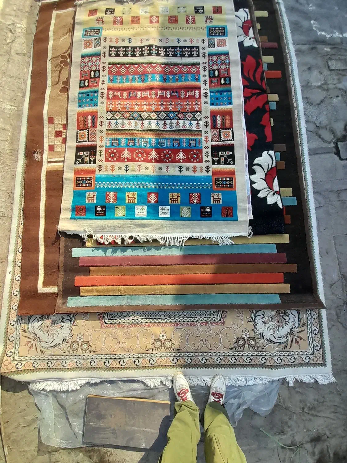 فرش|فرش|فردیس, فردیس|دیوار