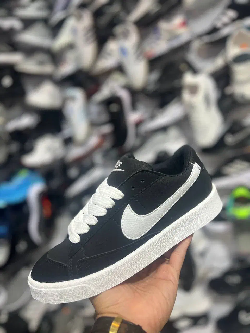 فروش انواع کتونی با برند نایکی کایکپی درجه دو|کیف، کفش، کمربند|نطنز, |دیوار