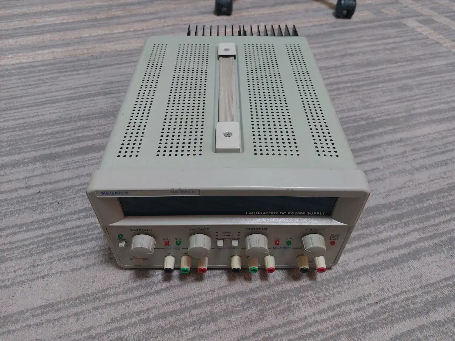 منبع تغذیه megatek mp-3005-D کارکرده سالم|ابزارآلات|تهران, زرکش|دیوار