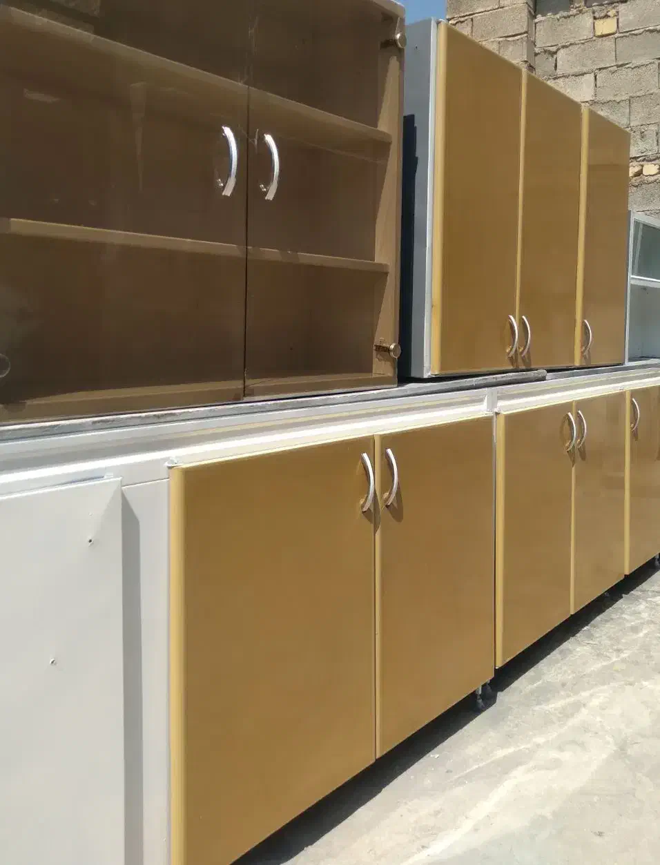 خریدار کابینت فلزی دست دوم وکارکرده وپوسیده|خدمات پیشه و مهارت|شیراز, رازی|دیوار