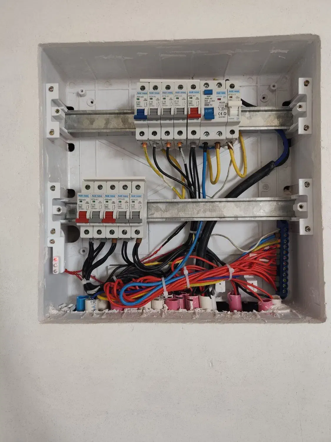 خدمات برق کشی ساختمان|خدمات پیشه و مهارت|جم, |دیوار