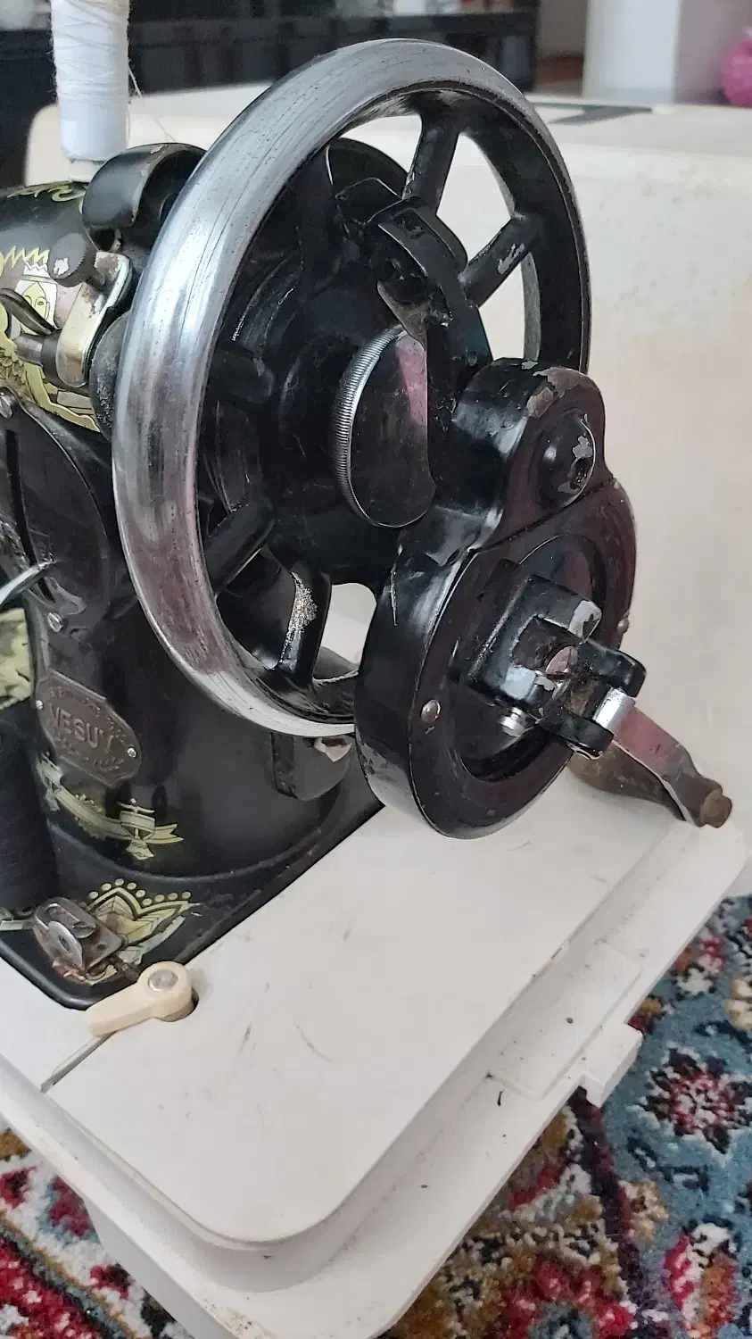 چرخ خیاطی|لوازم خیاطی و بافتنی|رشت, منظریه|دیوار