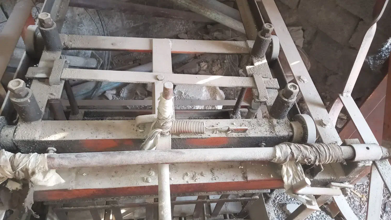 بلوک زنی تک فاز چهار بلوک|ماشینآلات صنعتی|امیدیه, |دیوار