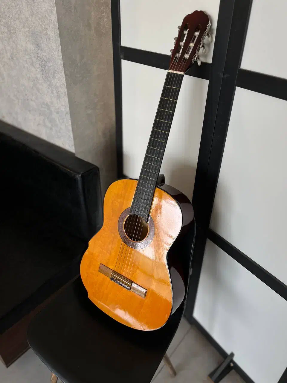 گیتار کلاسیک|گیتار، بیس، امپلیفایر|گرگان, |دیوار