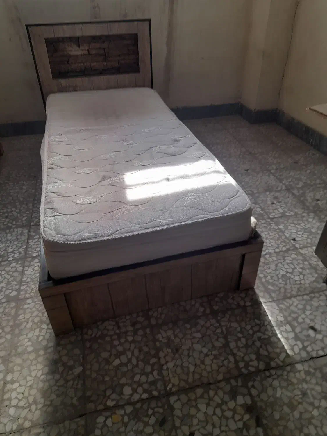 تخت تکنفره با تشک|تخت و سرویس خواب|تهران, صادقیه|دیوار