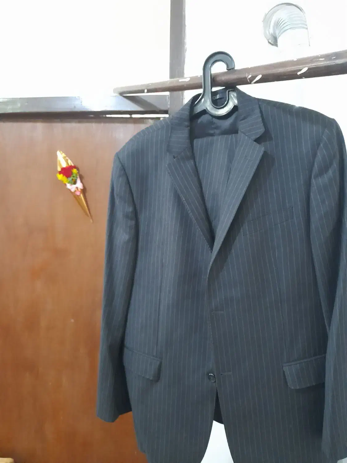 فروش تعدادی کت شلوار در حد نو|لباس|لاهیجان, خمیر کلایه|دیوار