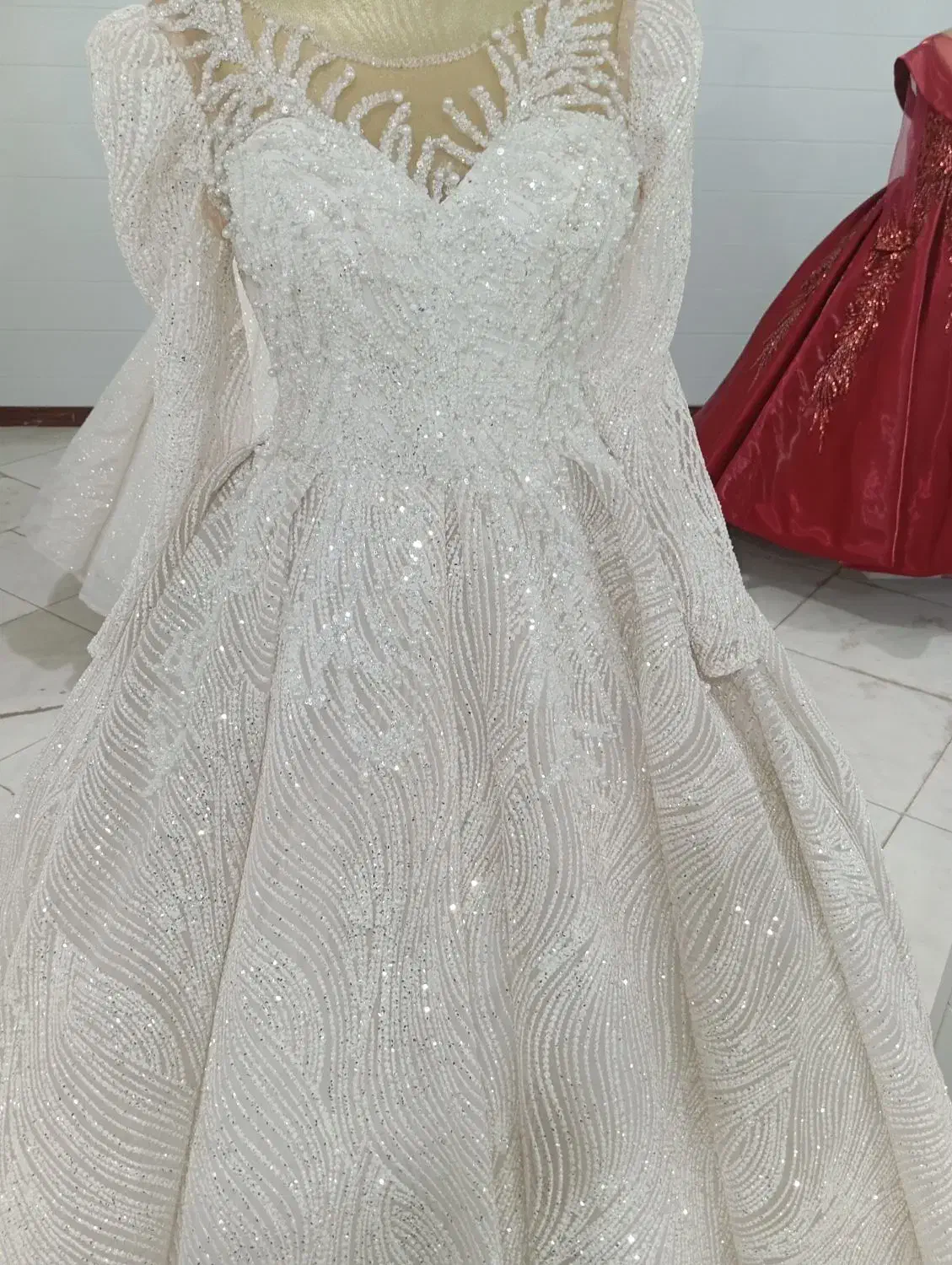 کرایه و فروش لباس عروس و...با نازلترین قیمت|لباس|کرمان, |دیوار