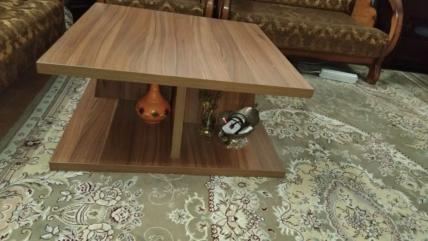 فرش کناره و میز وسط مبل کاملا سالم|فرش|کوهسار (البرز), |دیوار