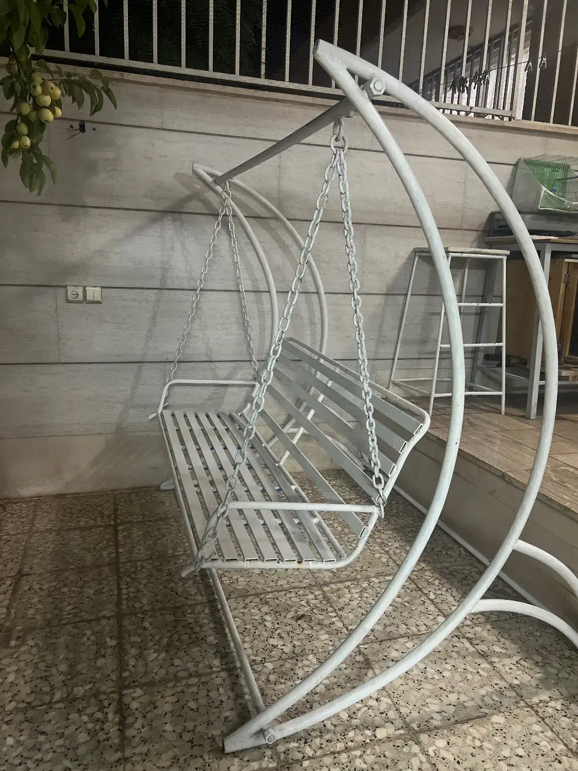 تاب مناسب باغ|صندلی و نیمکت|شاهین‌شهر, شهرک گلدیس|دیوار