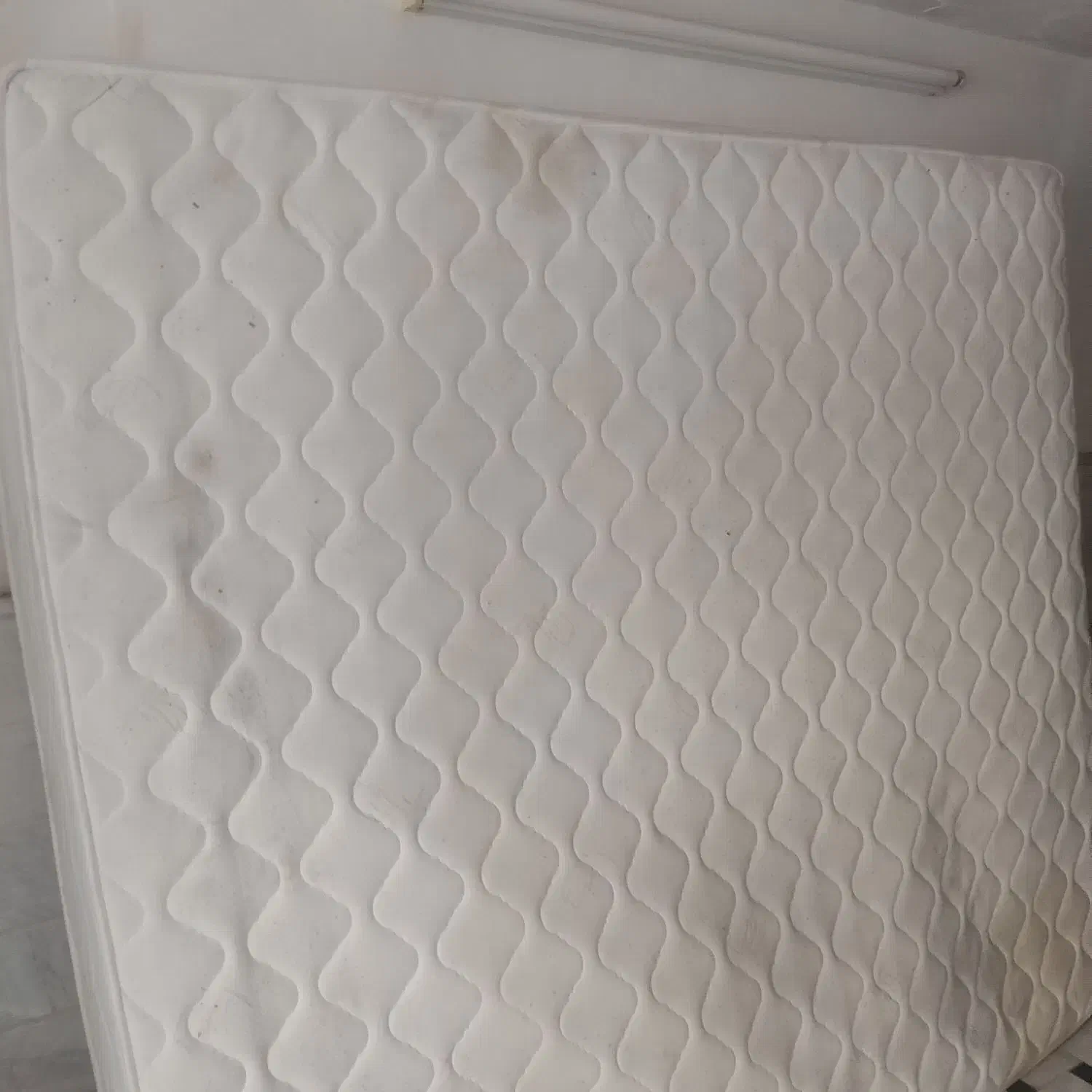 تشک فنری|تشک تختخواب|قم, باجک یک|دیوار