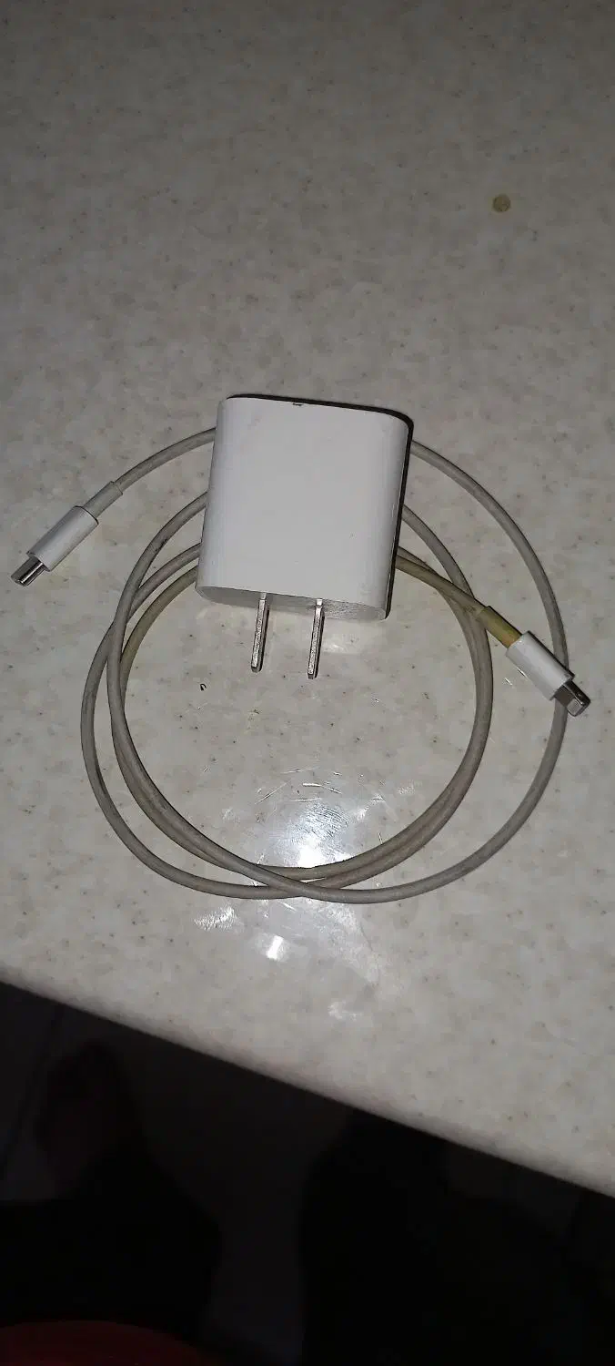 شارژر ایفون به همراه کابل شارژ اصلی|لوازم جانبی موبایل و تبلت|فردیس, شهرک شهید حسینی|دیوار