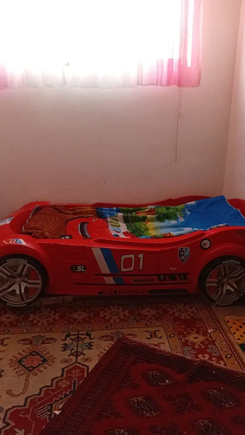 تخت کودک و نوجوان ماشین برند اپادانا|تخت و سرویس خواب|مشهد, دانشجو|دیوار