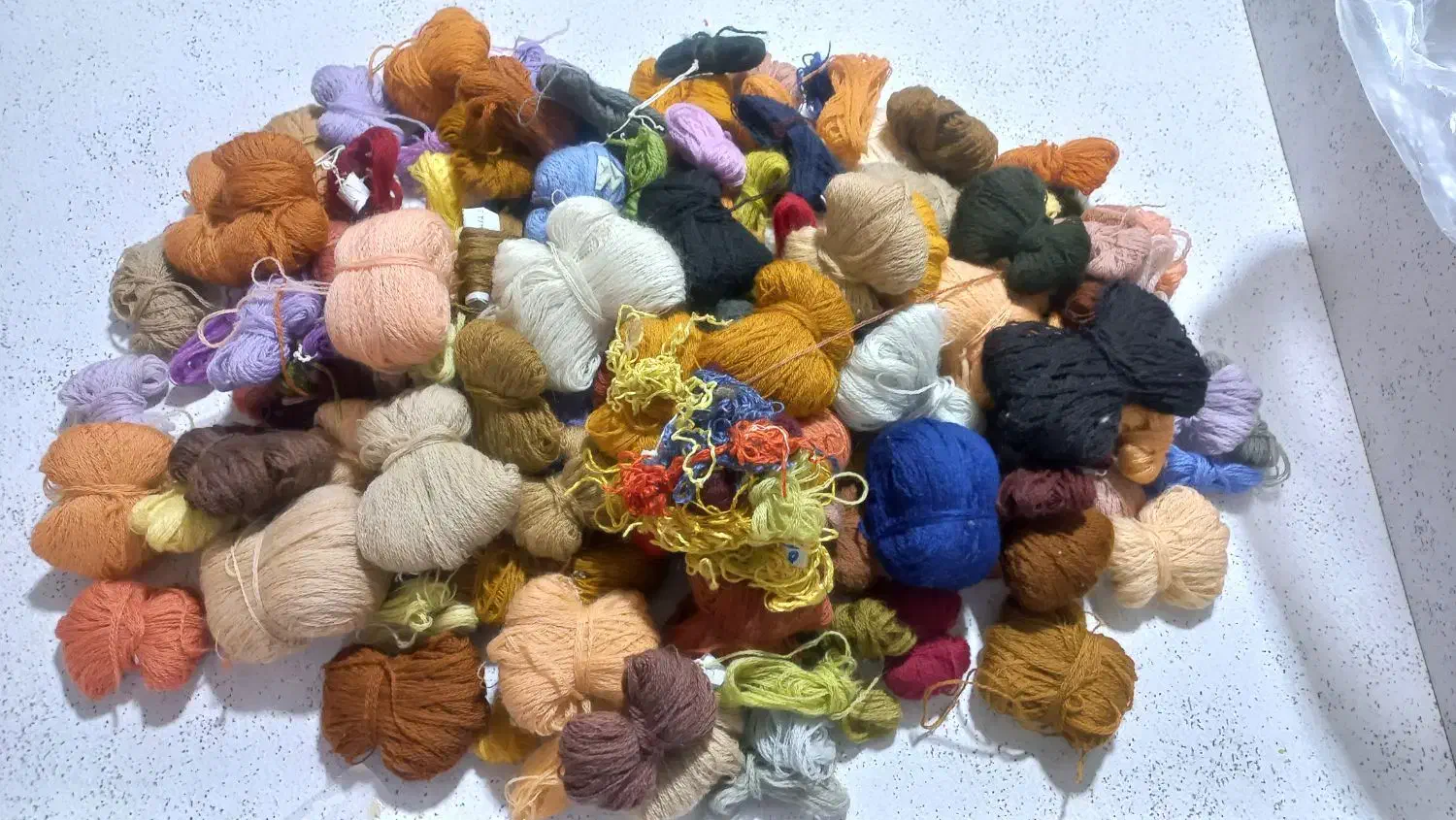 نخ مرینوس و ابریشم|لوازم خیاطی و بافتنی|ملایر, |دیوار