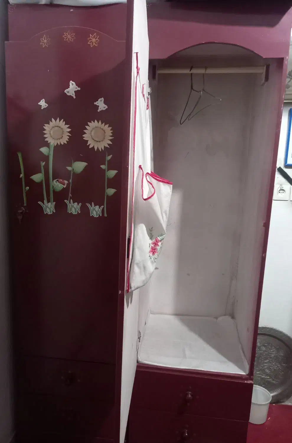 کمد لباسی|جاکفشی، کمد، دراور|آباده, |دیوار