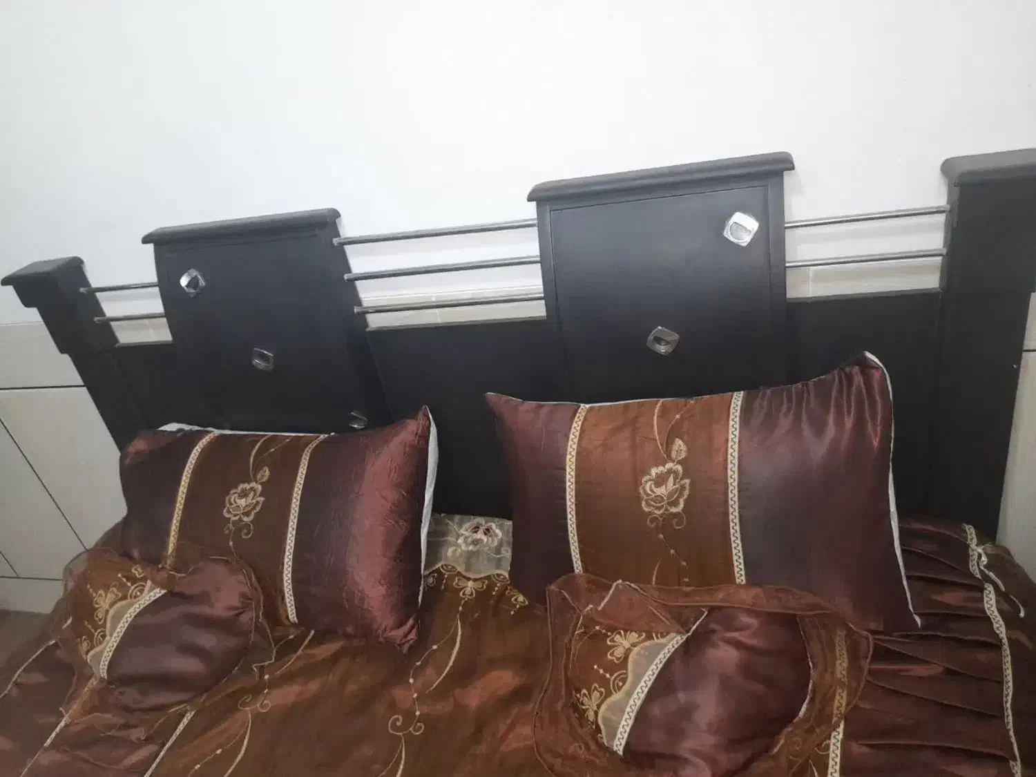 تخت دونفره با تشک وروتختی قیمت توافقی|تخت و سرویس خواب|نجفآباد, کهریزسنگ|دیوار