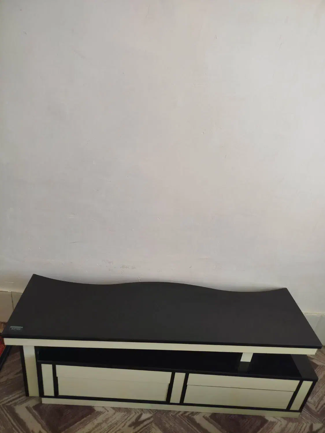 زیر تلویزیونی درحدنو|میز تلویزیون|فیروزآباد (فارس), |دیوار