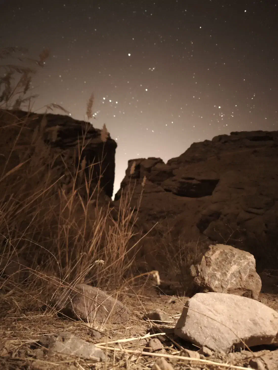 گم شده|اشیا|نیشابور, شهید جعفری|دیوار