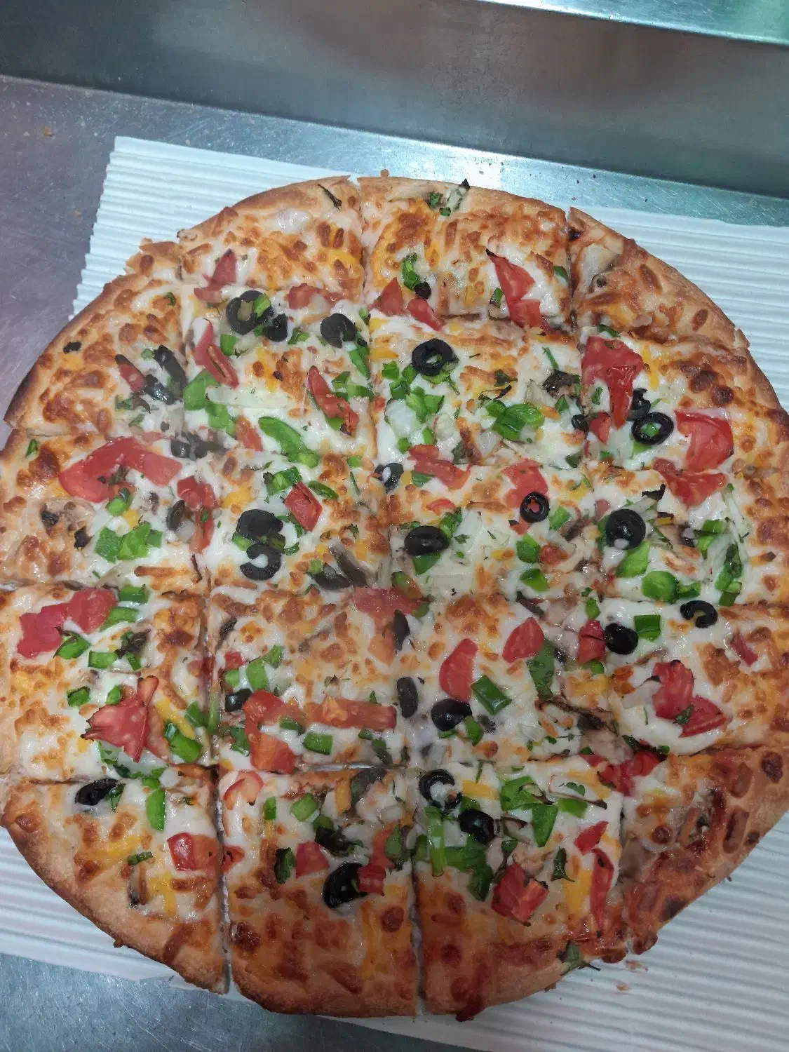 با سلام یک نفر نیرو نیمه ماهر|استخدام خدمات فروشگاه و رستوران|تربت‌حیدریه, طالقانی|دیوار