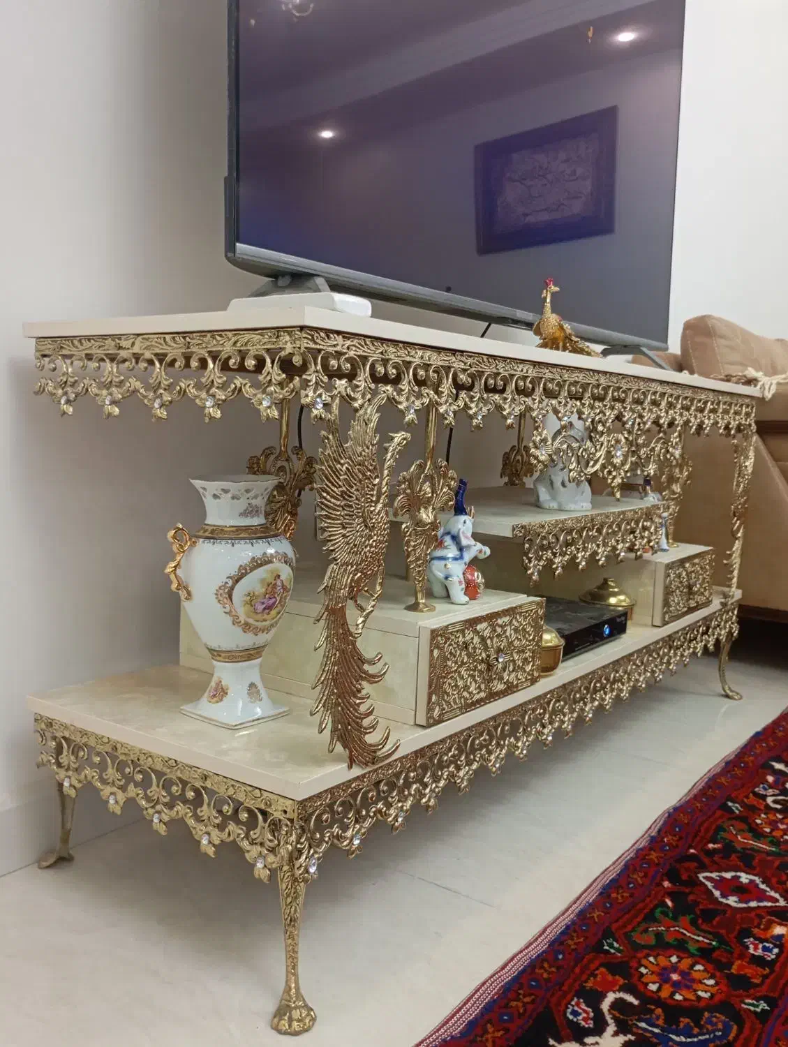 میزتلویزیون برنزی یک متر و چهل|میز تلویزیون|ری, شهادت|دیوار