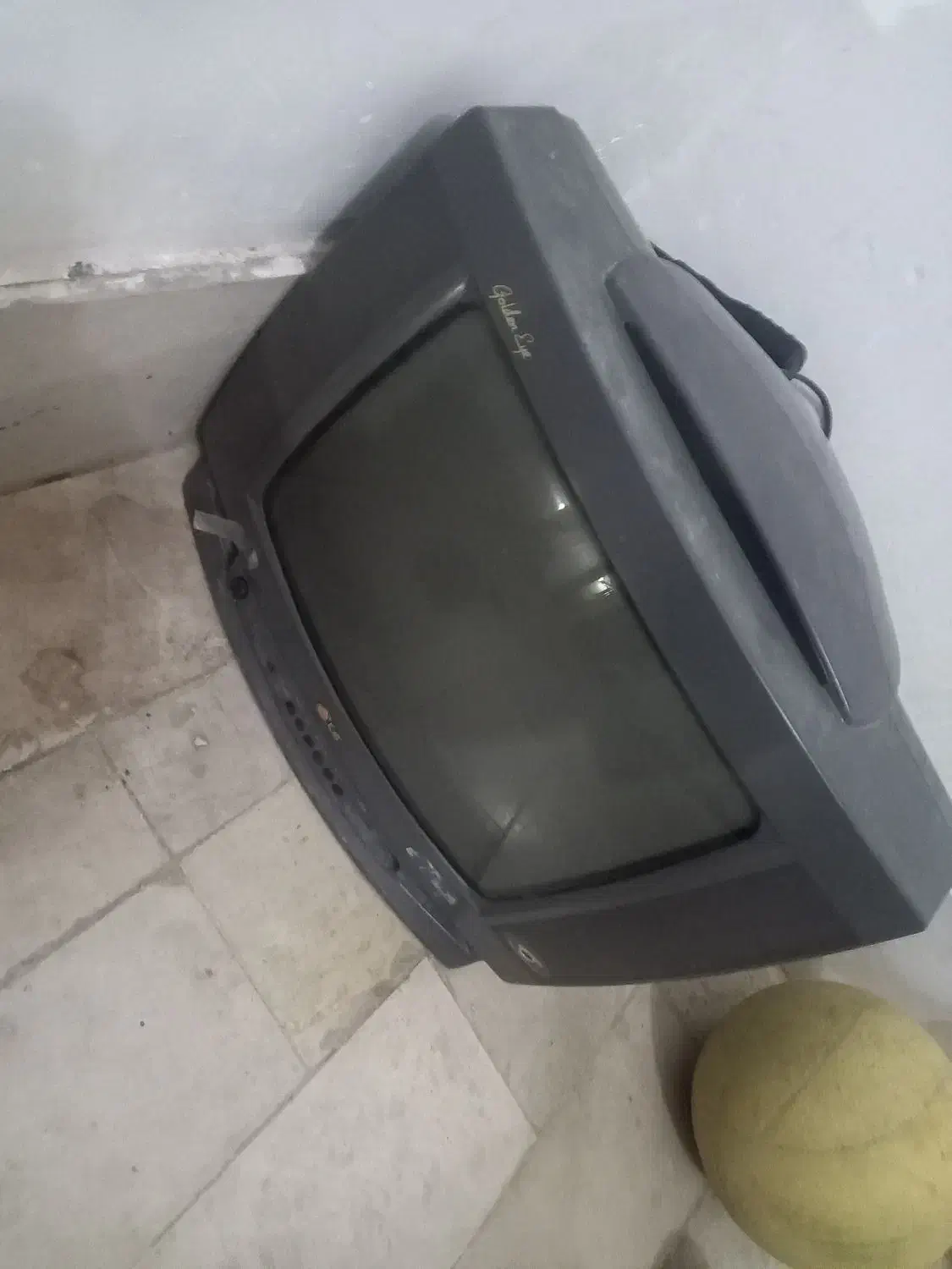 تلویزیون قدیمی|تلویزیون و پروژکتور|بیرجند, |دیوار