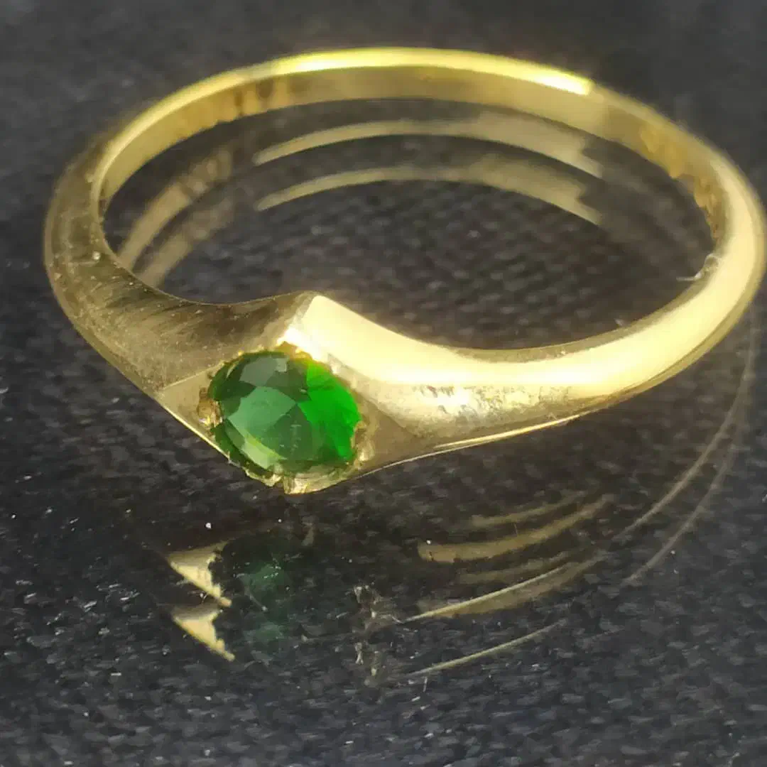 انگشتر طلا مزین به نگین جواهر دمانتوئید کرمان|جواهرات|کرمان, |دیوار