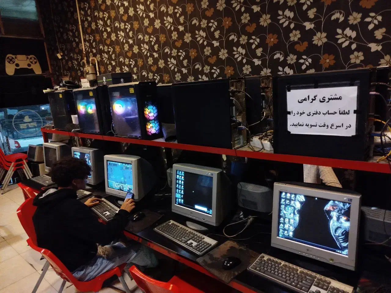 میز کامپیوتر گیمنت ده تایی|میز تحریر و کامپیوتر|نسیم‌شهر, |دیوار