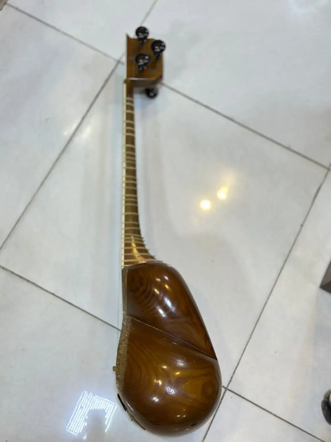 ساز تار|سازهای سنتی|همدان, |دیوار